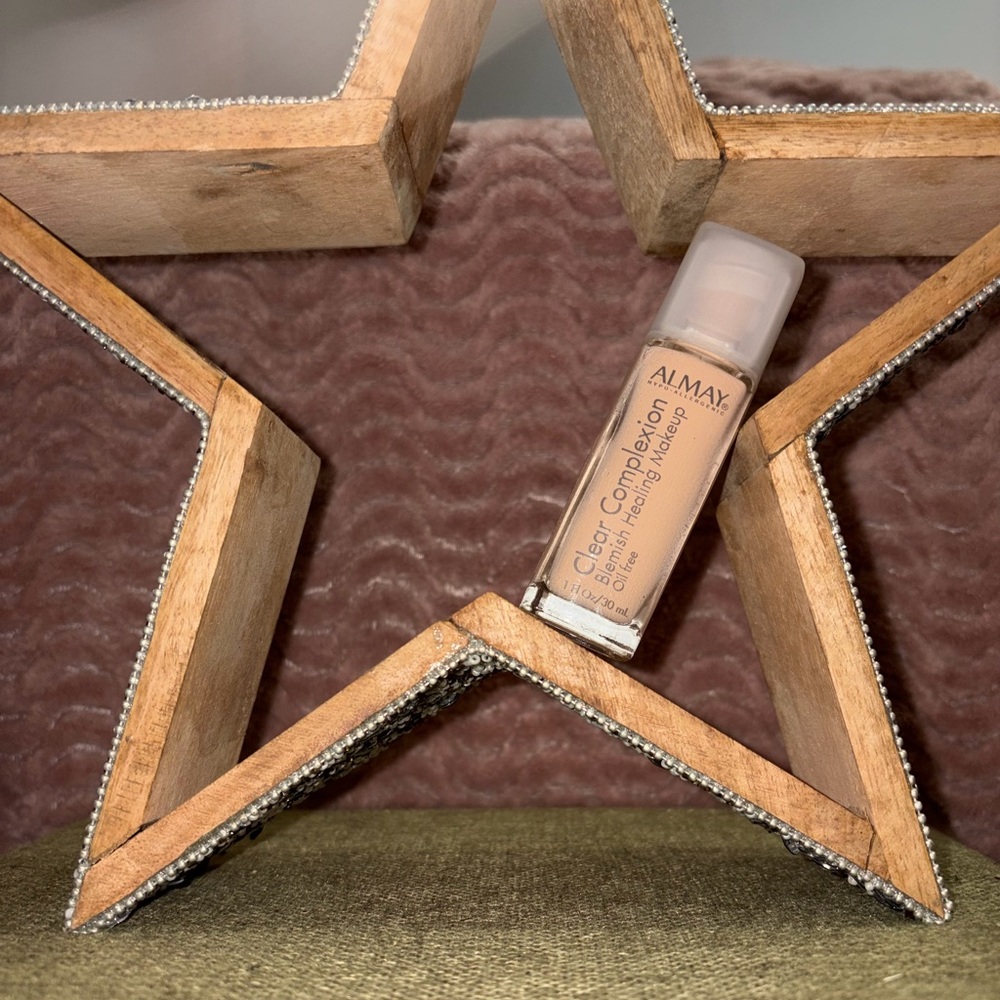 Almay Clear Complexion Makeup in “Sand” Acne Fighting NEW